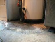 Our Beverly HIlls Plumbers replace worn out water heaters 